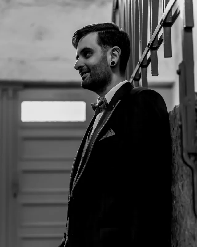 Florian Voit – black-and-white portrait in a suit